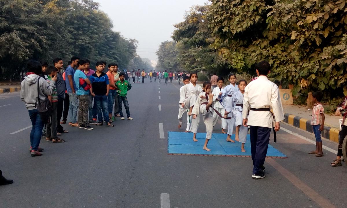 Raahgiri Day Image 2