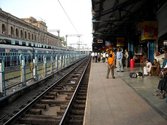 World’s largest rail network consumes more electricity than Sri Lanka, but is taking new steps to cut power use. Photo by Sistak/Flickr