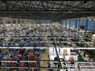 विकासशील भारत खुद को स्वच्छ ऊर्जा को अपनाने की दिशा में प्रेरित करता रहा है और 2030 तक 500 GW का अक्षय ऊर्जा का लक्ष्य निर्धारित करा है। फोटो क्रेडिट: काजोल/ डब्लू आर आई इंडिया